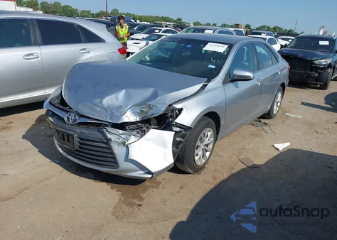 2016 Toyota Camry Le z USA, uszkodzony, nr VIN 4T4BF1FK6GR575388